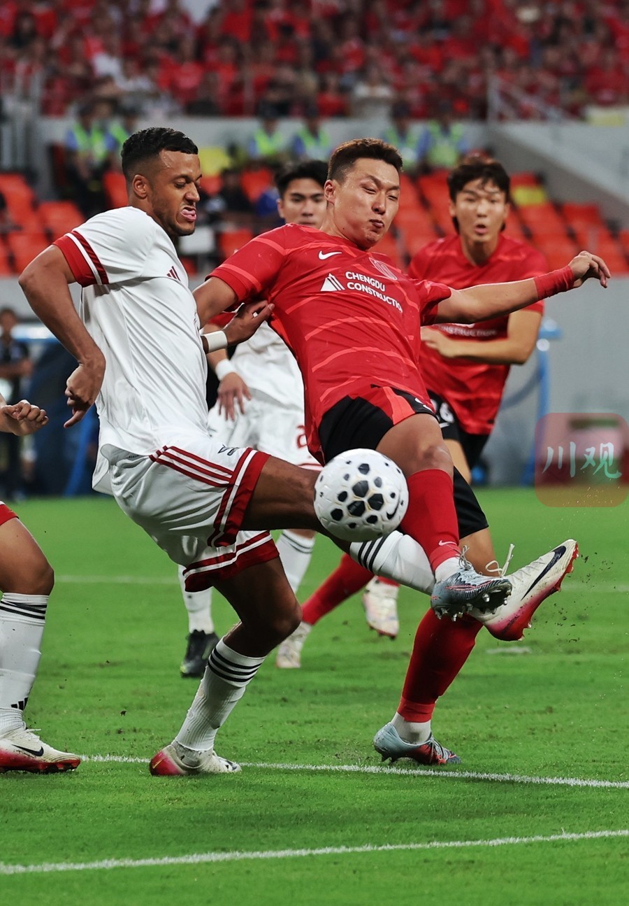 开云APP-成都蓉城训练开放日，赛前主帅复盘引欢呼，欧篮联在即，年轻球员得到机会的简单介绍